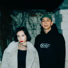 юна dinle, müzik videolarını izle, biyografisini oku, tur tarihlerini ve daha fazlasını gör!