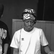Dengarkan Deepersoul, tonton video musik, baca bio, lihat tanggal tur & lainnya!
