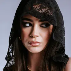 Escucha a Daria, mira videos musicales, lee su biografía, consulta las fechas de las gira y más.