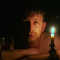 Ko Chameleo을(를) 듣고, 뮤직 비디오를 보고, 약력을 읽고, 투어 일정 등을 확인하세요!