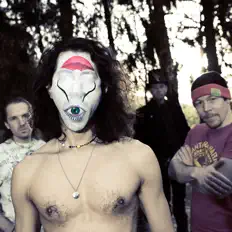 收听 Naked Truth、观看音乐视频、阅读小传、查看巡演日期等 ！