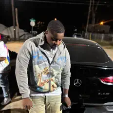 Baccend Bino dinle, müzik videolarını izle, biyografisini oku, tur tarihlerini ve daha fazlasını gör!