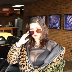 聆聽 Chayla Forte、觀看音樂影片、閱讀小傳、查看巡演日期等！