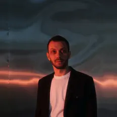 Ascolta Krapenitskiy, guarda video musicali, leggi la biografia, vedi le date del tour & altro!