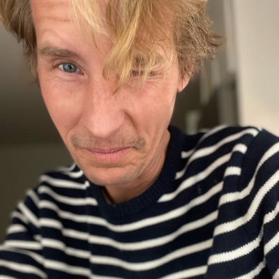 Listen to Tom Brosseau, watch music videos, read bio, see tour dates & more!