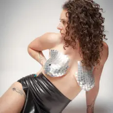 Ascolta Street Peach, guarda video musicali, leggi la biografia, vedi le date del tour & altro!