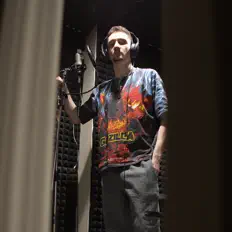 AL The Rune Kingを聴いたり、ミュージックビデオを鑑賞したり、経歴やツアー日程などを確認したりしましょう！