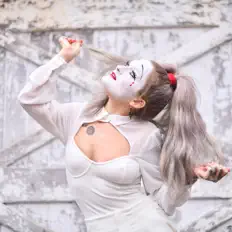 Listen to Samantha Leah, watch music videos, read bio, see tour dates & more!