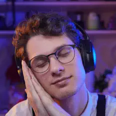 聆聽 Leafhelm ASMR、觀看音樂影片、閱讀小傳、查看巡演日期等！