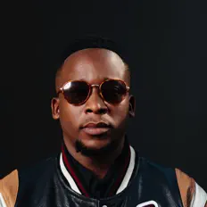 Romeo Makotaを聴いたり、ミュージックビデオを鑑賞したり、経歴やツアー日程などを確認したりしましょう！