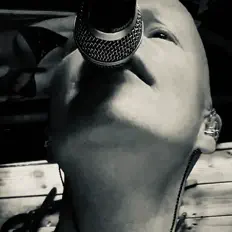 收听 Smith Parker、观看音乐视频、阅读小传、查看巡演日期等 ！