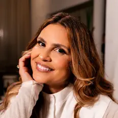Dengarkan Aline Barros, tonton video musik, baca bio, lihat tanggal tur & lainnya!