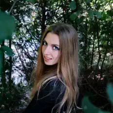 Hör dir Chiara Urban an, schau dir Musikvideos an, lies die Biografie, finde Tourdaten und mehr!