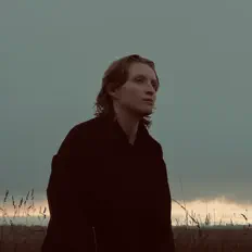 Posłuchaj wykonawcy DMNIQ, obejrzyj teledyski, przeczytaj biografię, zobacz daty tras koncertowych i nie tylko!