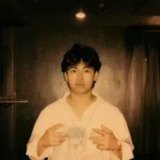 收听 asumuh、观看音乐视频、阅读小传、查看巡演日期等 ！