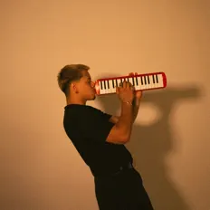 Escucha a Nick Corredor, mira vídeos musicales, lee la biografía, consulta fechas de giras y mucho más.