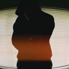 Poslechněte si interpreta OZEBOWL, sledujte hudební videa, přečtěte si životopis, podívejte se na data turné a další informace.