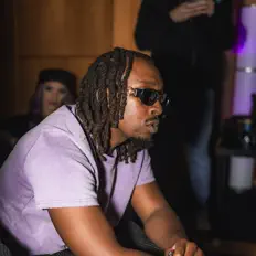 Ouve Kilo Tae, vê vídeos de música, lê a biografia, vê as datas da digressão e muito mais!