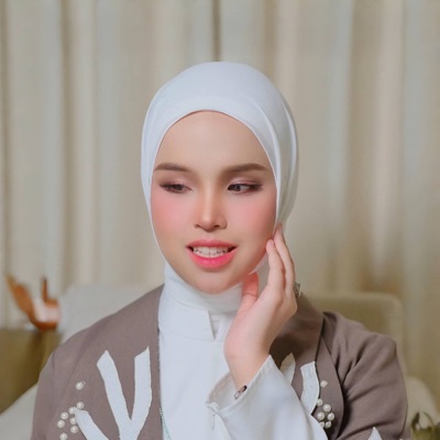 Listen to Putri Ariani, watch music videos, read bio, see tour dates & more!