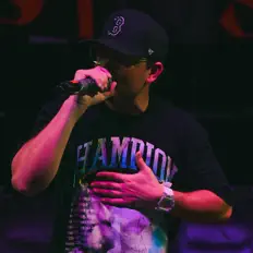 Posłuchaj wykonawcy Peair, obejrzyj teledyski, przeczytaj biografię, zobacz daty tras koncertowych i nie tylko!