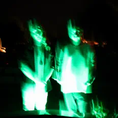 Mad Lollypop सुनें, म्यूज़िक वीडियो देखें, बायो पढ़ें, दौरे की तारीखें और बहुत कुछ देखें!