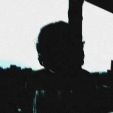 UNHXLYを聴いたり、ミュージックビデオを鑑賞したり、経歴やツアー日程などを確認したりしましょう！