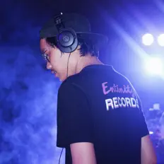 Listen to Fienn, watch music videos, read bio, see tour dates & more!