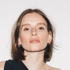 Escucha a Bambi-S, mira videos musicales, lee su biografía, consulta las fechas de las gira y más.