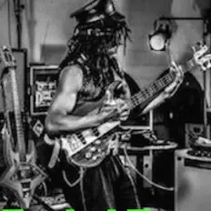 收听 FunkahTron、观看音乐视频、阅读小传、查看巡演日期等 ！