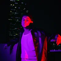 Ascolta undefined, guarda video musicali, leggi la biografia, vedi le date del tour & altro!