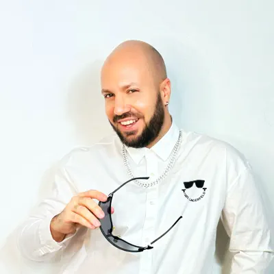 Listen to Dj Sasha Born, watch music videos, read bio, see tour dates & more!