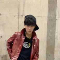 Poslechněte si interpreta Salvador Mani, sledujte hudební videa, přečtěte si životopis, podívejte se na data turné a další informace.