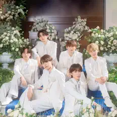 Ακούστε περιεχόμενο από Lienel, παρακολουθήστε μουσικά βίντεο, διαβάστε το βιογραφικό, δείτε ημερομηνίες περιοδείας, και πολλά ακόμη!