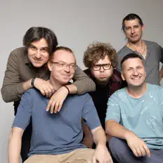 Ouça The Dartz, assista a videoclipes, leia a biografia, veja as datas das turnês e mais!