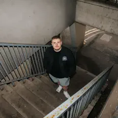 AKN을(를) 듣고, 뮤직 비디오를 보고, 약력을 읽고, 투어 일정 등을 확인하세요!