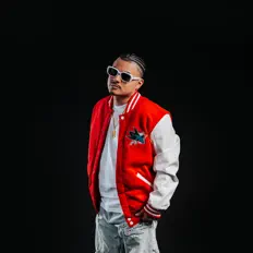 Young Hyphy सुनें, म्यूज़िक वीडियो देखें, बायो पढ़ें, दौरे की तारीखें और बहुत कुछ देखें!