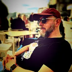 Tomasz Polakを聴いたり、ミュージックビデオを鑑賞したり、経歴やツアー日程などを確認したりしましょう！