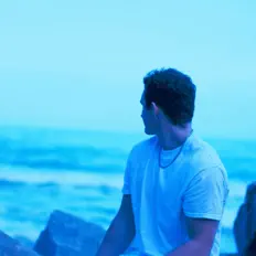 Ascolta ZeeMAC, guarda video musicali, leggi la biografia, vedi le date del tour & altro!