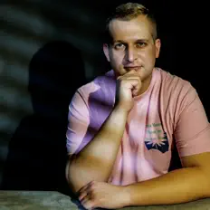 Freddy Brandを聴いたり、ミュージックビデオを鑑賞したり、経歴やツアー日程などを確認したりしましょう！