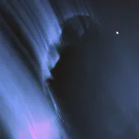 Dengarkan undefined, tonton video musik, baca bio, lihat tanggal tur & lainnya!