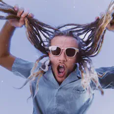 Posłuchaj wykonawcy CHXNDLER, obejrzyj teledyski, przeczytaj biografię, zobacz daty tras koncertowych i nie tylko!