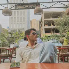 Luister naar Haider Afzal, bekijk muziekvideo's, lees de bio, bekijk de tourdata, en meer!
