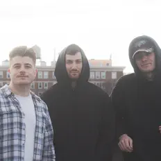 聆聽 Superswell、觀看音樂影片、閱讀小傳、查看巡演日期等！