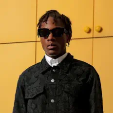 Poslechněte si interpreta Ouss, sledujte hudební videa, přečtěte si životopis, podívejte se na data turné a další informace.