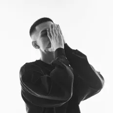 Posłuchaj wykonawcy Эштон, obejrzyj teledyski, przeczytaj biografię, zobacz daty tras koncertowych i nie tylko!