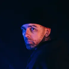 Nick Nolinを聴いたり、ミュージックビデオを鑑賞したり、経歴やツアー日程などを確認したりしましょう！