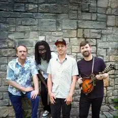 收听 Airshow、观看音乐视频、阅读小传、查看巡演日期等 ！