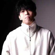 Dengarkan YouKey, tonton video musik, baca bio, lihat tanggal tur & lainnya!