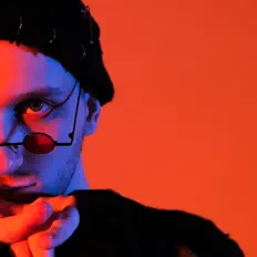 Listen to Женя Шавров, watch music videos, read bio, see tour dates & more!