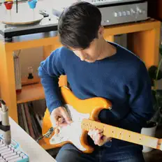 Ouve Lullatone, vê vídeos de música, lê a biografia, vê as datas da digressão e muito mais!